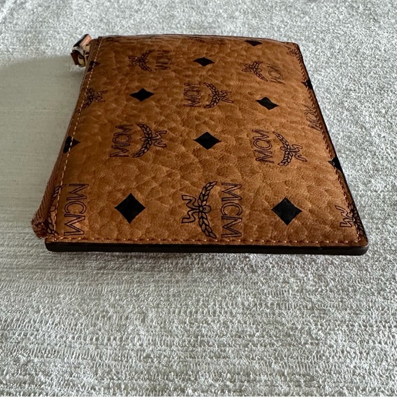MCM Visetos Key Pouch - Picture 7 of 11